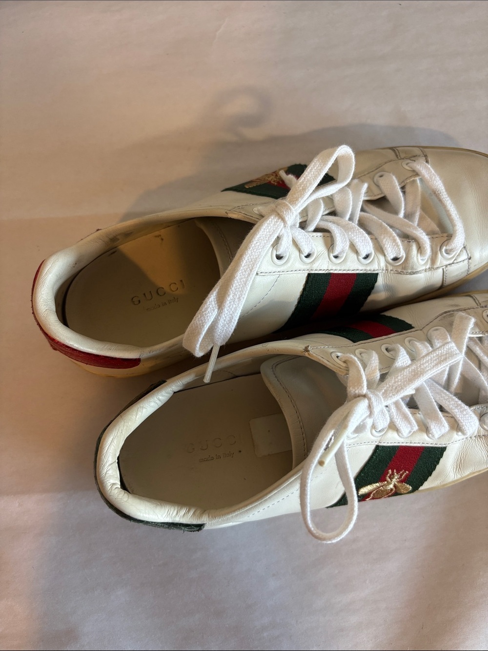 Authentic Leather Gucci Sneakers with Green & Red Accents plus Gold 🐝Embroidery - Picture 7 of 8